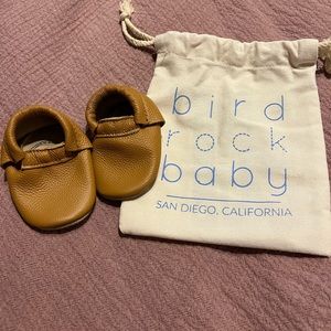 Bird rock baby fringless moccasins, size 3